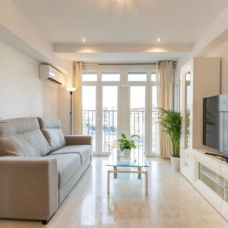Charming 3 Bedroom Apartment At Triana Center By Oui Sevilla Kültér fotó