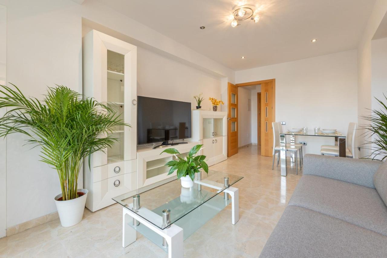 Charming 3 Bedroom Apartment At Triana Center By Oui Sevilla Kültér fotó