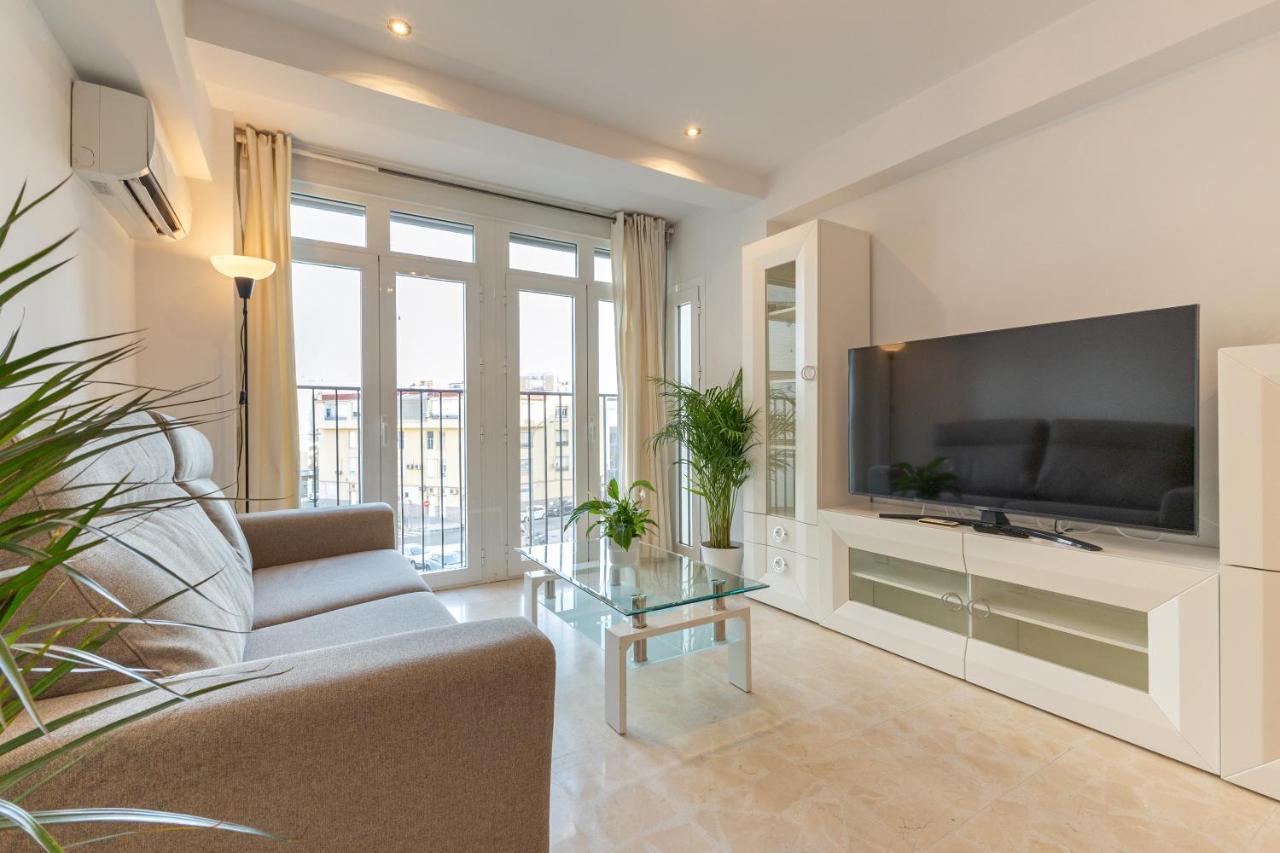 Charming 3 Bedroom Apartment At Triana Center By Oui Sevilla Kültér fotó