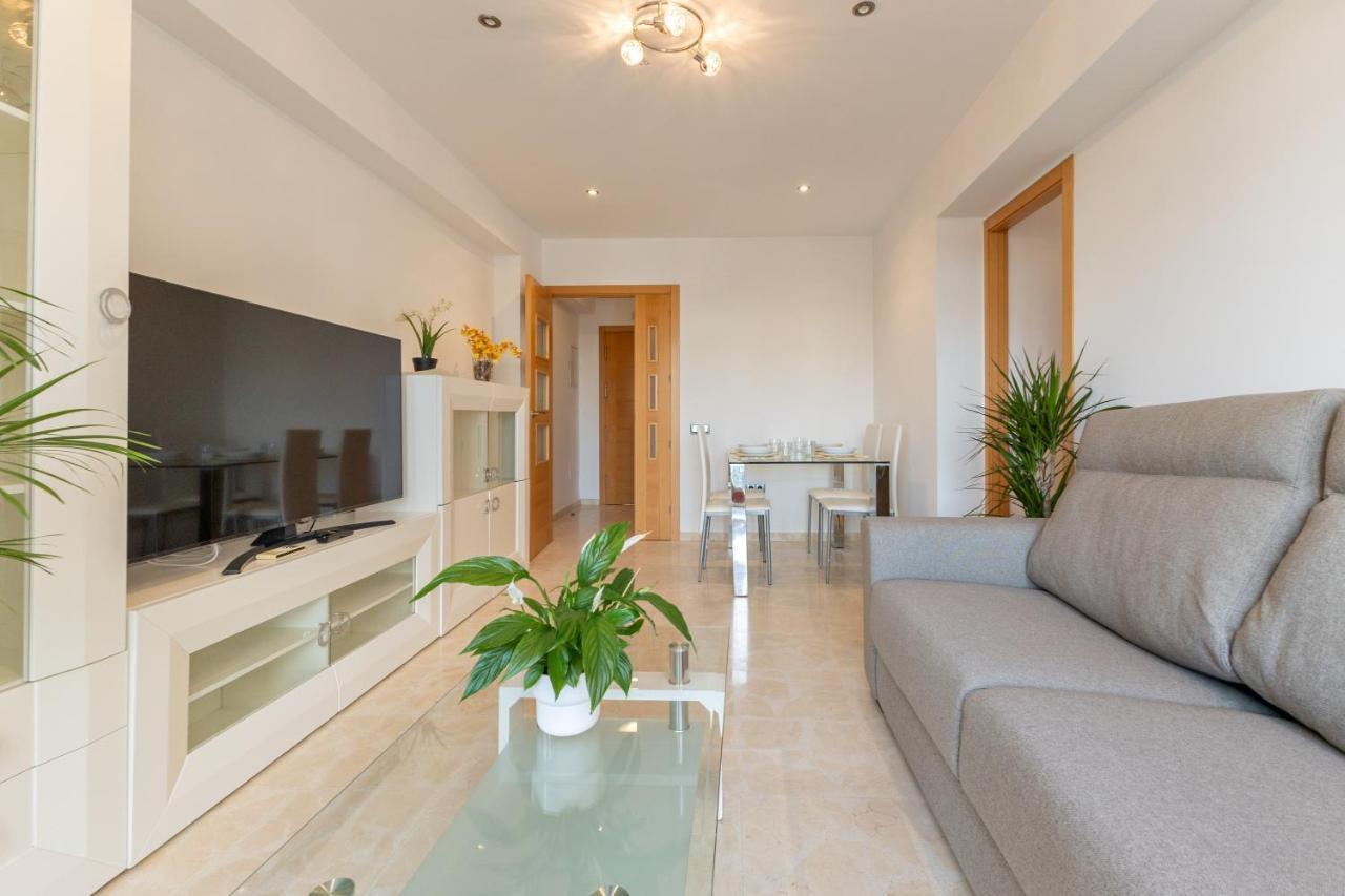 Charming 3 Bedroom Apartment At Triana Center By Oui Sevilla Kültér fotó
