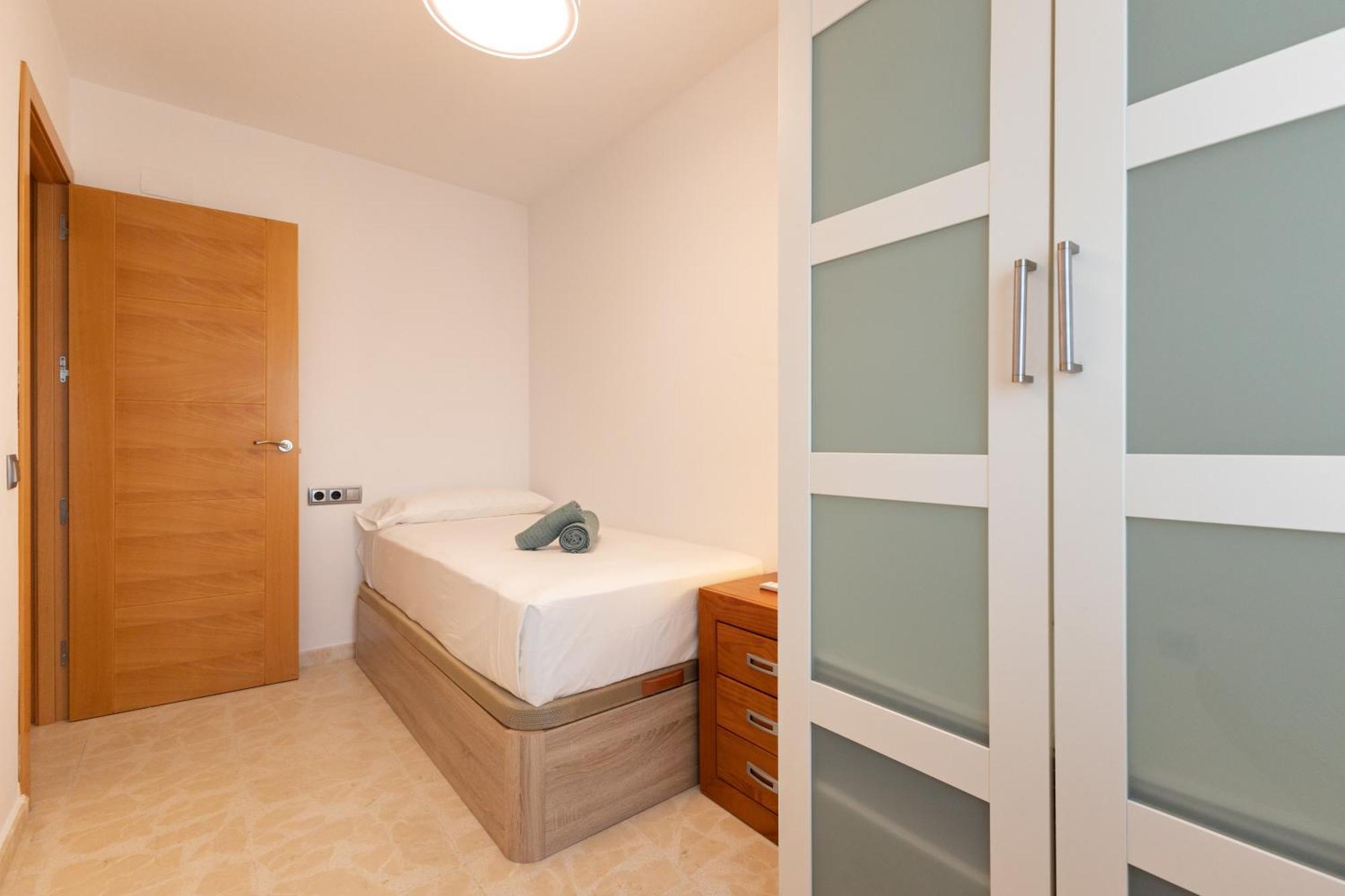 Charming 3 Bedroom Apartment At Triana Center By Oui Sevilla Kültér fotó