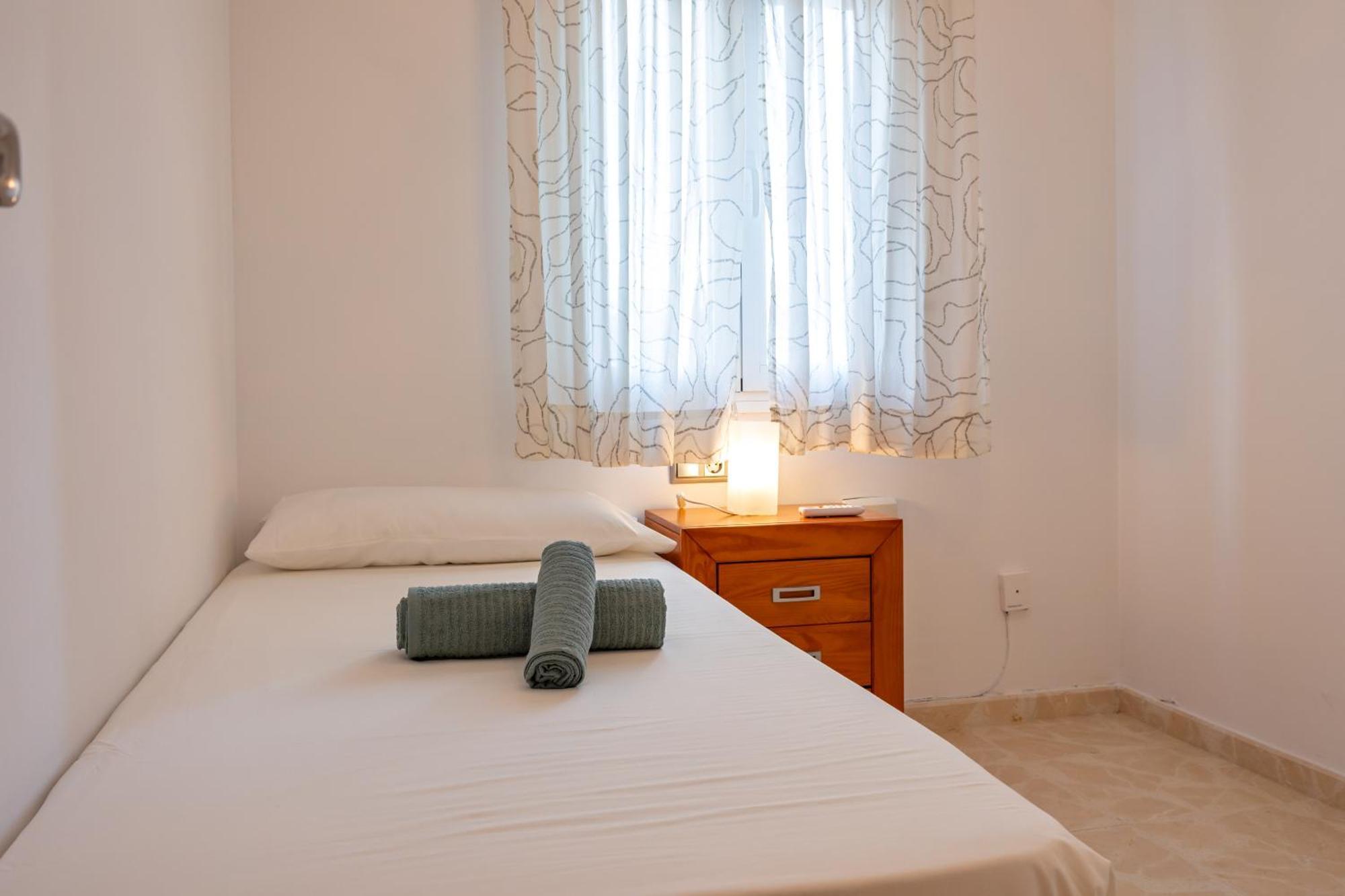 Charming 3 Bedroom Apartment At Triana Center By Oui Sevilla Kültér fotó