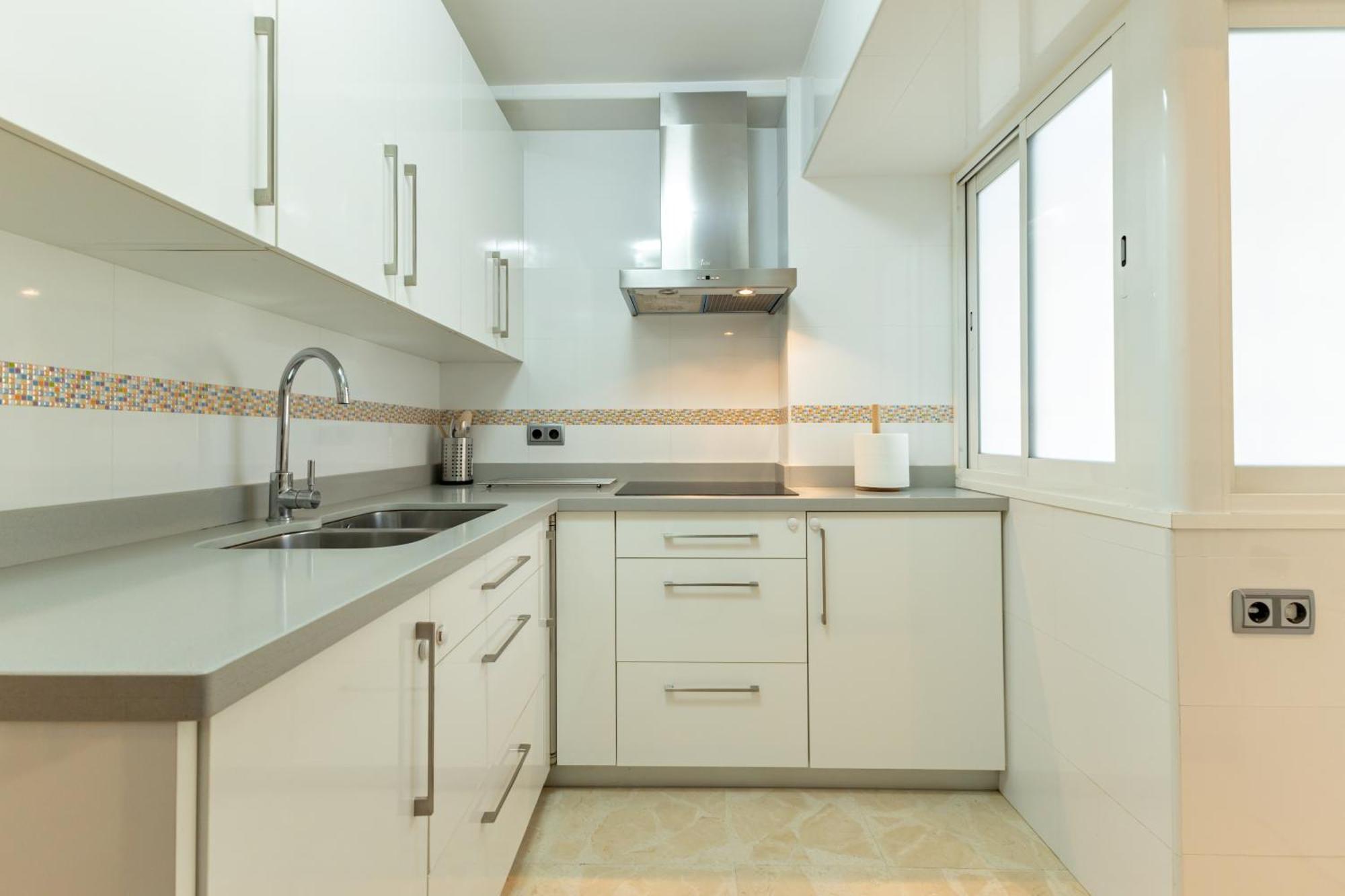 Charming 3 Bedroom Apartment At Triana Center By Oui Sevilla Kültér fotó